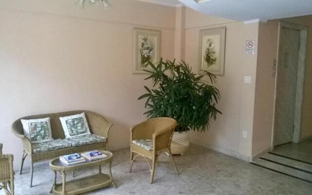 Apartamento Edifício Arpoador (Praias Asturias-Tombo)