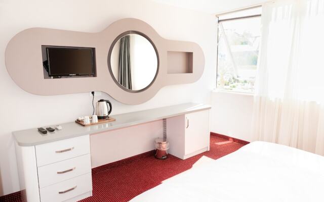 IS Hotel
