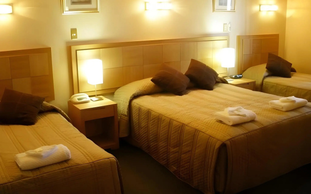 Desert Sand Motor Inn – Guest Rooms – Broken Hill