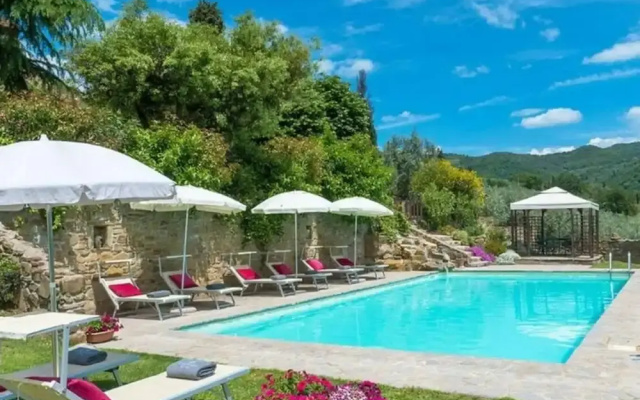 Villa Rinaldo Comfortable Holiday Residence
