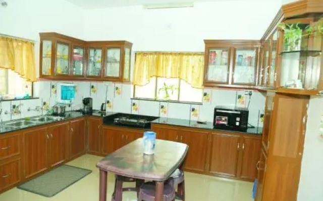 Manavalan House