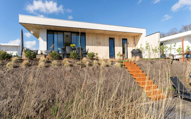 Family Villa With Garden and Jetty