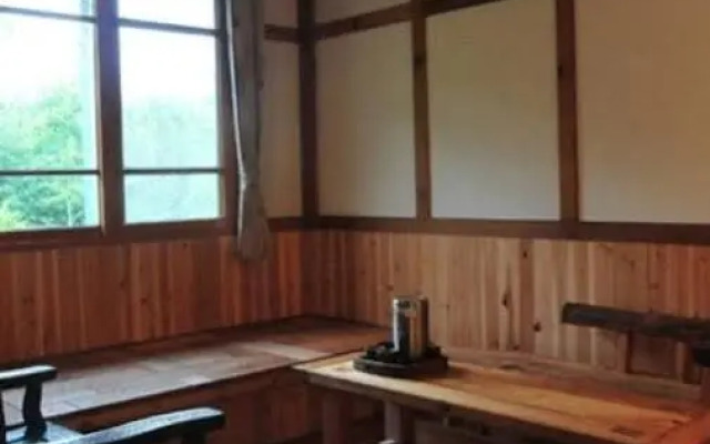 Old Five Guesthouse