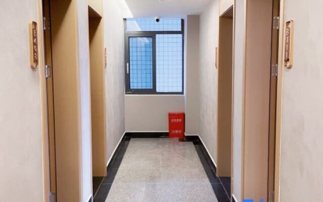 Tianquan Lakeside Cloud Hotel