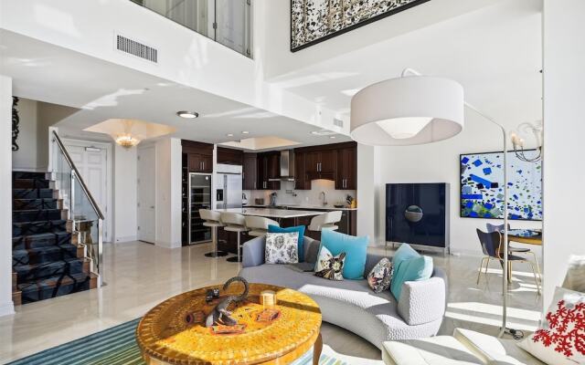 Silver Beach 1702e 3 Bedroom Condo by RedAwning