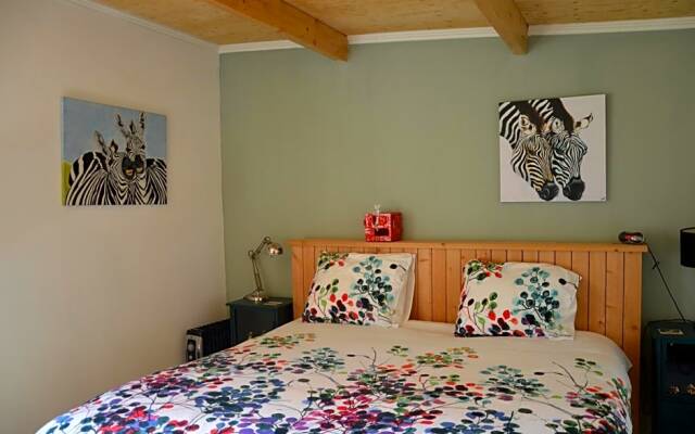 B & B Boezeneren