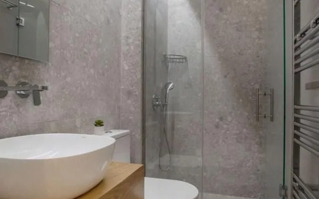 Nikis Suites Syntagma-Plaka 3 by GHH