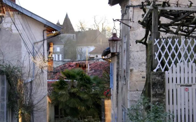 Chambres dhôte Place du Donjon