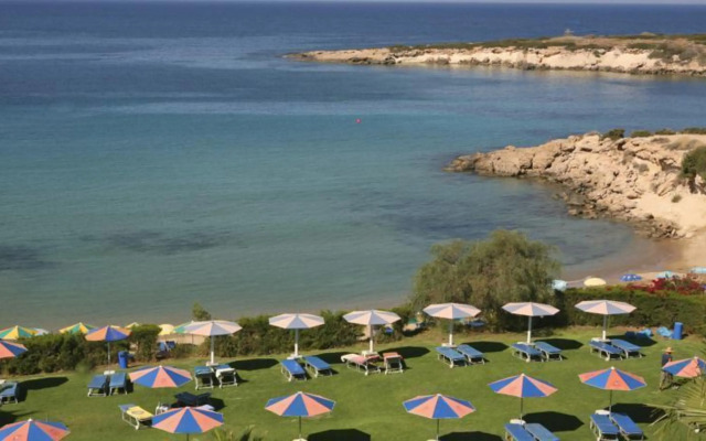 Corallia Beach Hotel Apartments