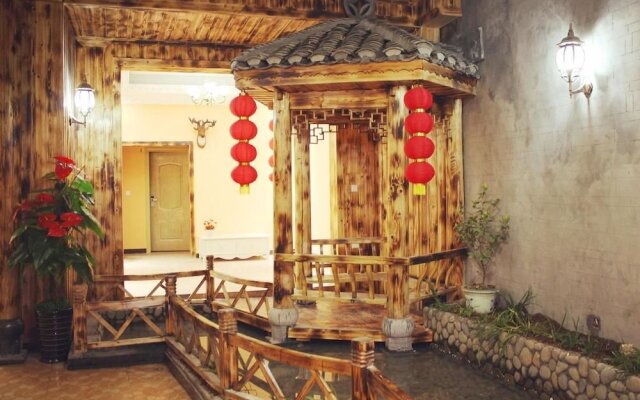 Fenghuang River Side Yaju Inn