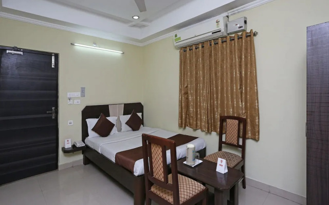 OYO 1108 Hotel Saraswathi Residency