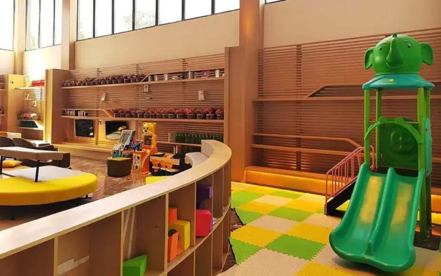 Holiday Inn Shanghai Dishui Lake by IHG