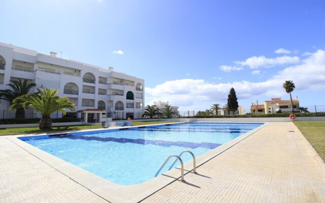 Disinfected Apartment - Armação de Pera with Pool by Homing