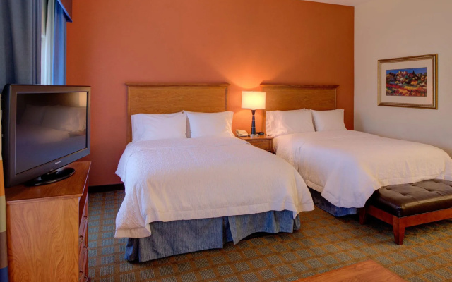 Hampton Inn & Suites Ontario