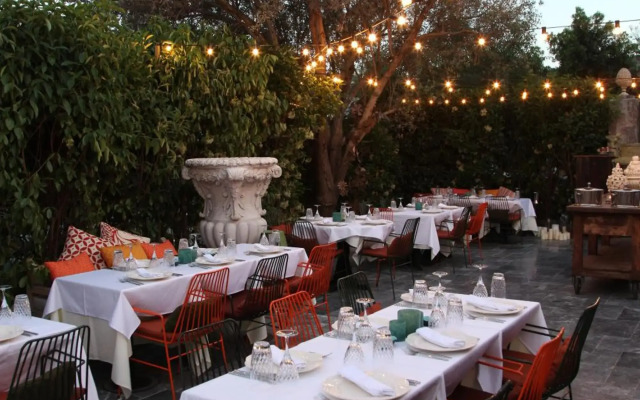 Bella Sombra Hotel