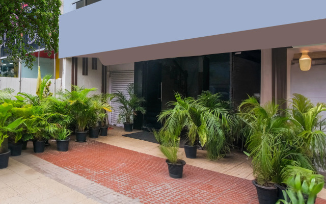 Super Hotel O Gurudwara Near RTC Complex