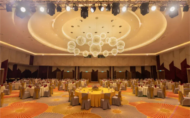 Zenith Suites Cameron