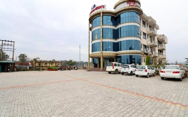 Hotel Heaven Heights By OYO Rooms