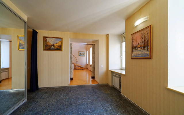 Апартаменты на проспекте Невский 32