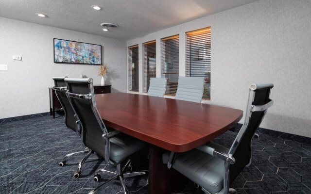 Endeavor Inn & Suites, Trademark Collection by Wyndham