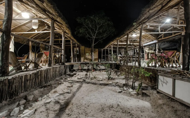 Bonobo Lodge