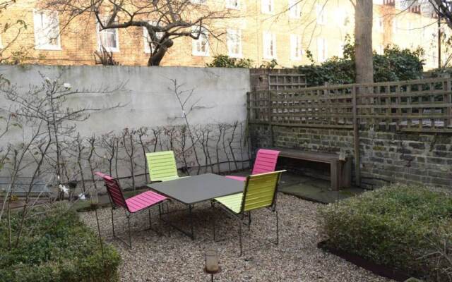 2 Bedroom House In The Heart Of Angel