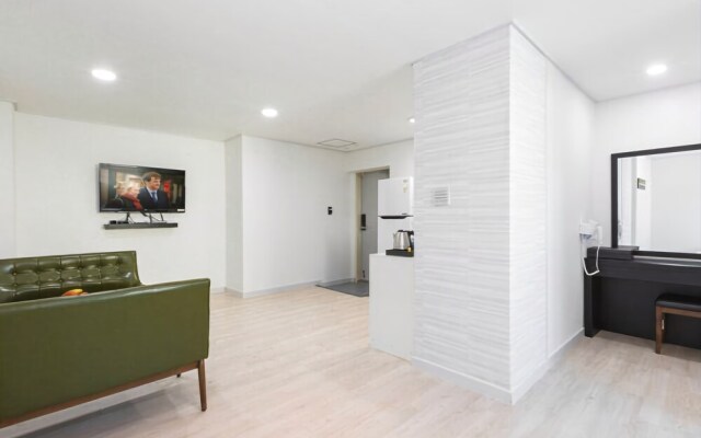 Gangneung Y&G Business Hotel&pension