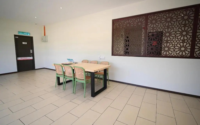 Apple Hotel Shah Alam