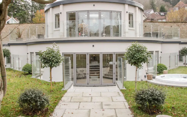 Round House