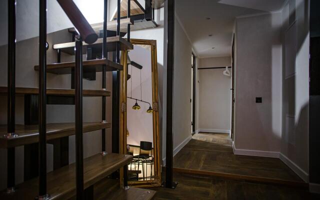 ElenaSweetHome duplex apartments near Moscow shopping center and Sadovod