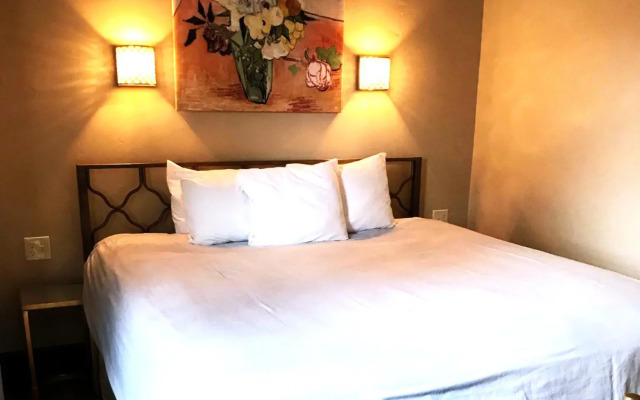 Riverside Hot Springs Inn & Spa - Adults Only