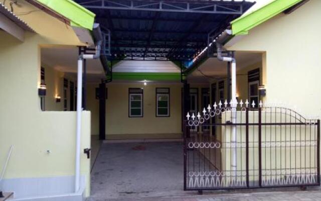 Yellow Hostel