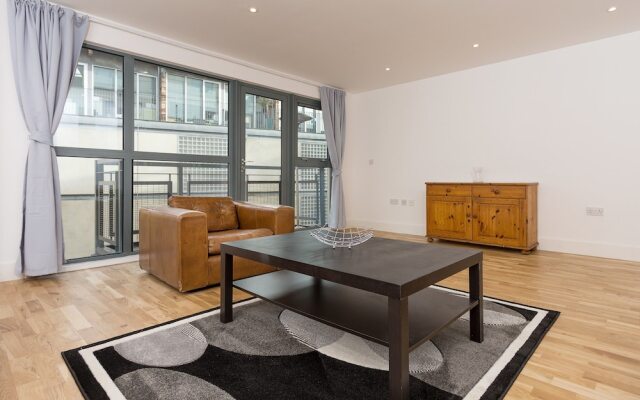 Spacious Flat With View of the Shard