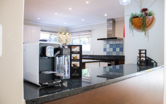 1945 On Kloof Guesthouse