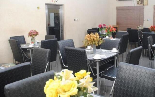 Indices Suites And Gardens