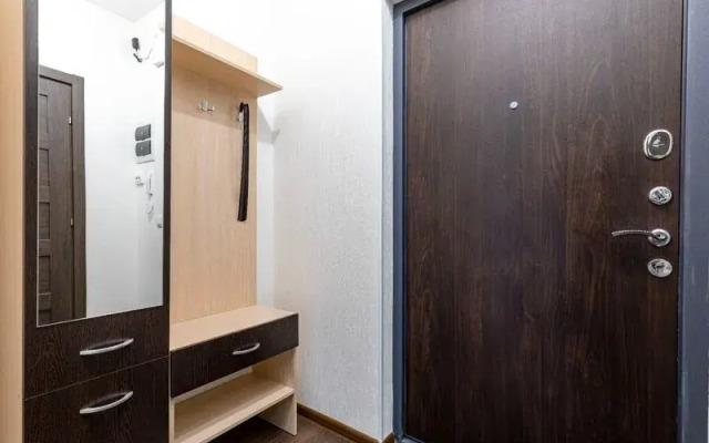 Kakadu on emb. Oktyabrskaya, 34, bldg. 5