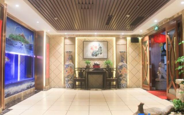 Yangjiang Minghao Hotel