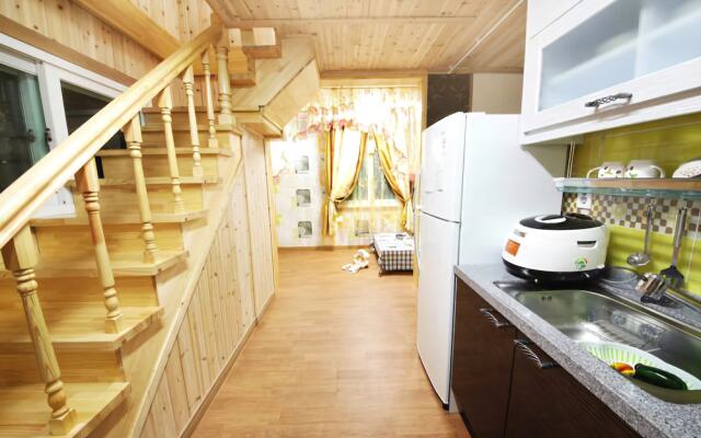 Yeosu Camellia Pension