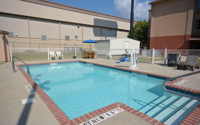 Comfort Inn & Suites
