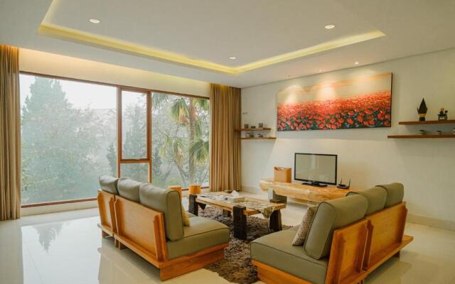 Permai 7b Villa 4 bedroom with a private pool