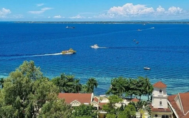 La Mirada Residences