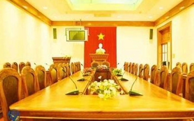 Nha Khach Tien Giang