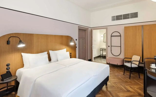 Hotel Astoria Vienna, Curio Collection by Hilton