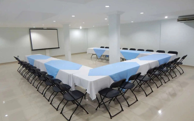 Days Inn by Wyndham Minatitlan