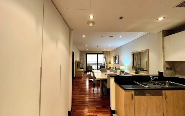 Lux BnB I Palm Jumeirah Resort I Palm Views