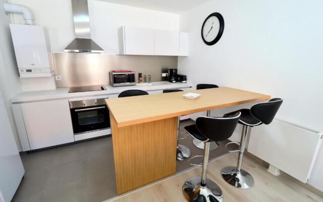 Maison bleue - Apt 4 pers, 2 chambres, prox marché