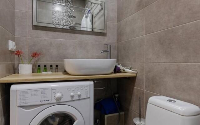 1BR apt In Old Batumi 2 min to Era square - Hotel in Batoumi - Photo 4