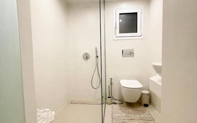 White House Kokas Luxury Apartments