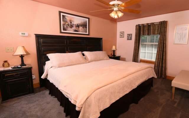 Pine Needles 6 - One Bedroom Chalet