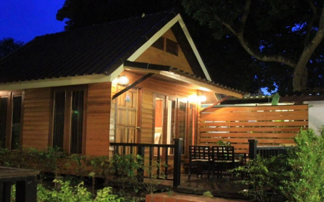 Poohbar Resort & Lotusdive